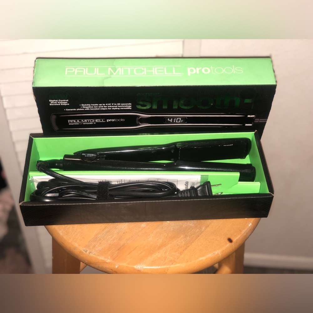 Paul Mitchell Flat Iron Hair Straightener